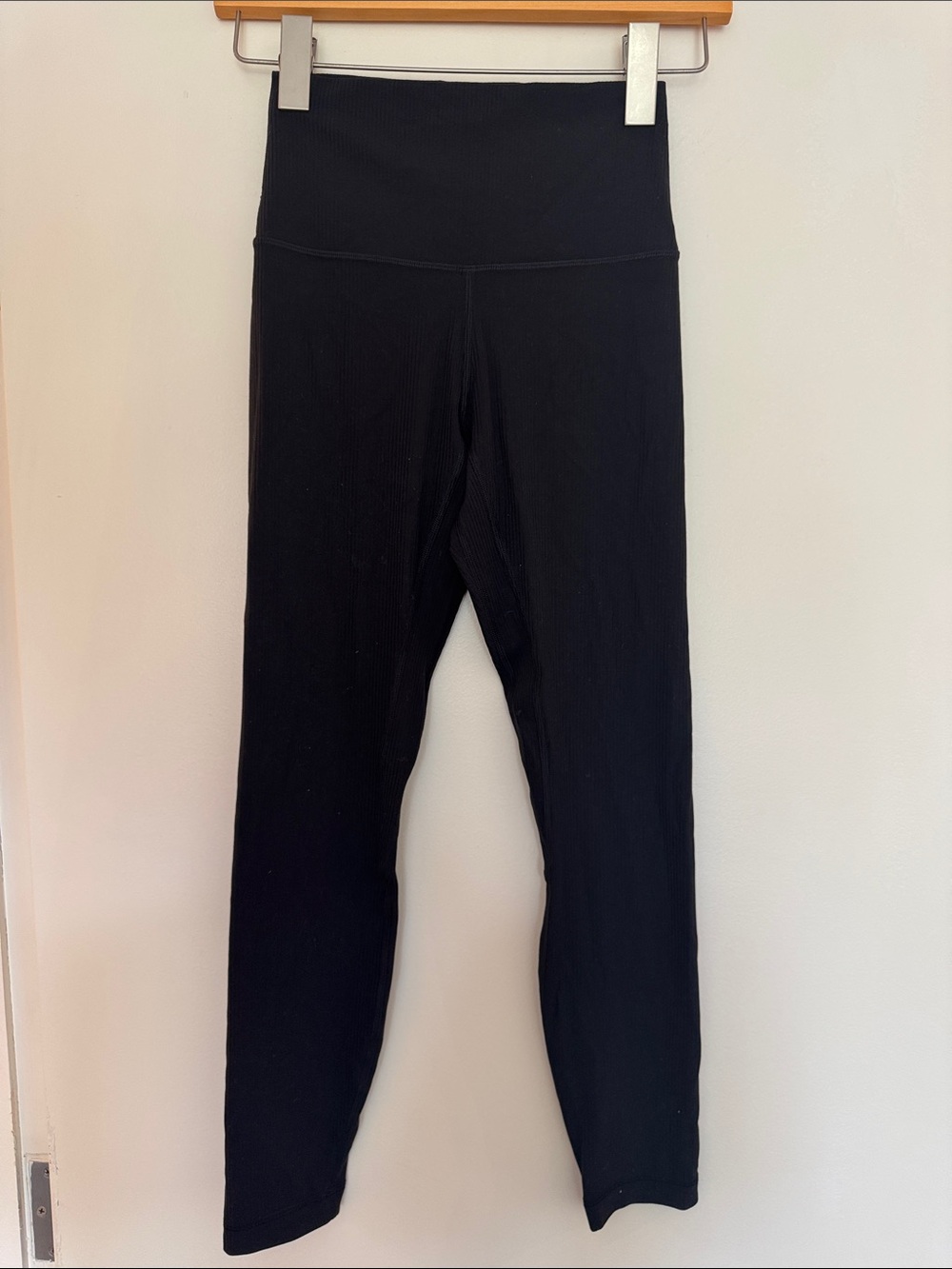 Lululemon Black Ribbed HR Align leggings, size 4, 25” inseam